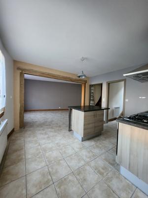 Maison - 85 m² - 4 pièces
