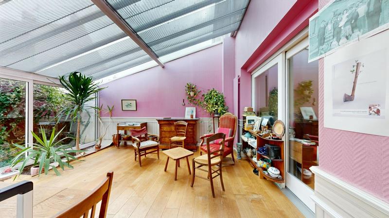 Maison - 165 m² - 9 pièces