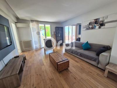 Appartement - 90 m² - 4 pièces