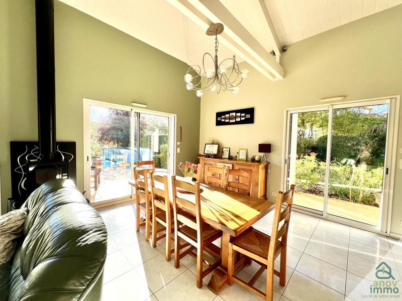 Propriété - 232 m² - 7 pièces