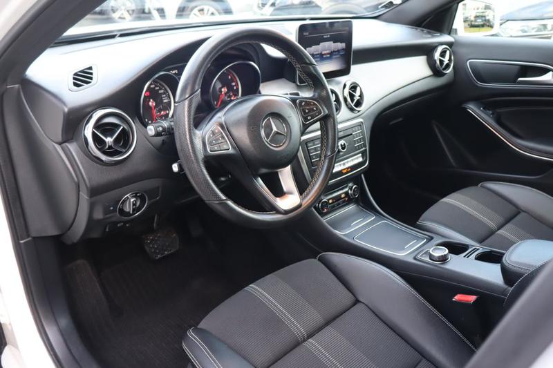 Mercedes Gla 200 d 7-G Dct Sensation