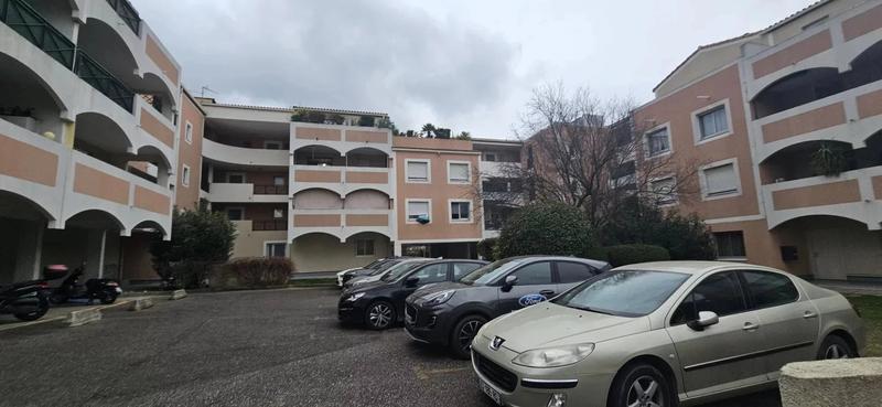 Parking / Garage - 15 m²
