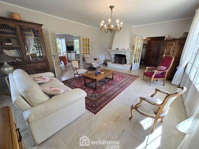 Maison - 160 m² - 5 pièces