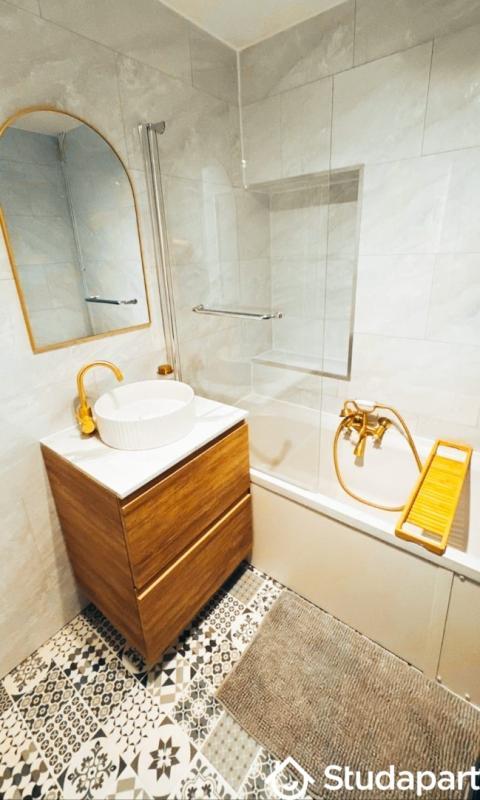 Chambre - 12 m² - 1 pièce