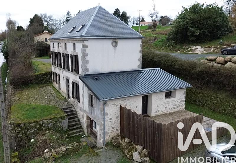 Maison - 137 m² - 5 pièces