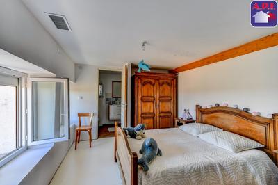 Maison - 463 m² - 18 pièces