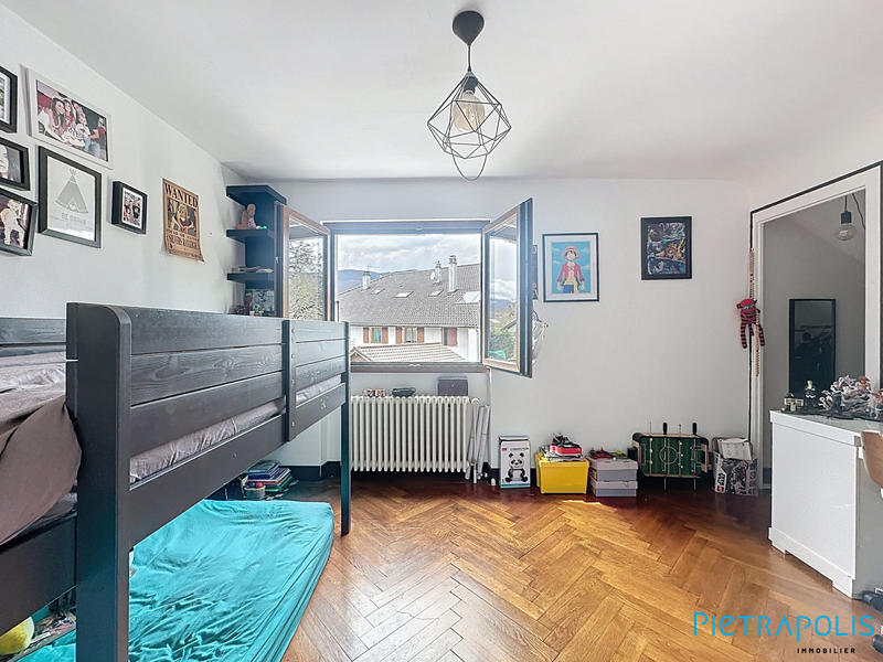 Maison traditionnelle - 125 m² - 4 pièces