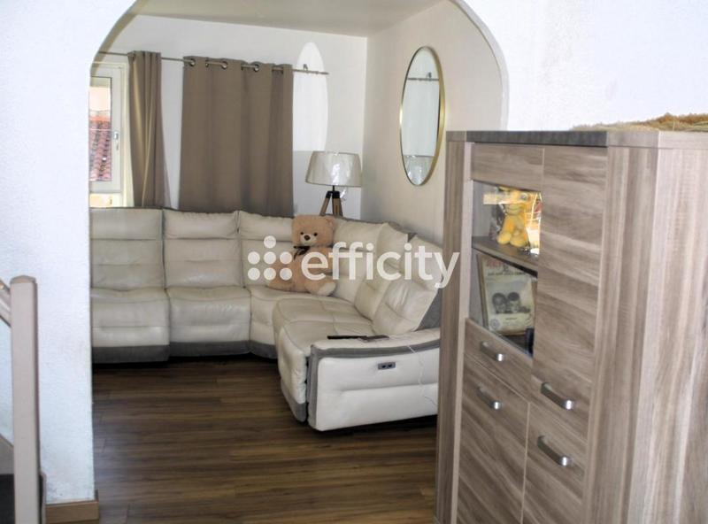 Immeuble - 207 m² - 14 pièces