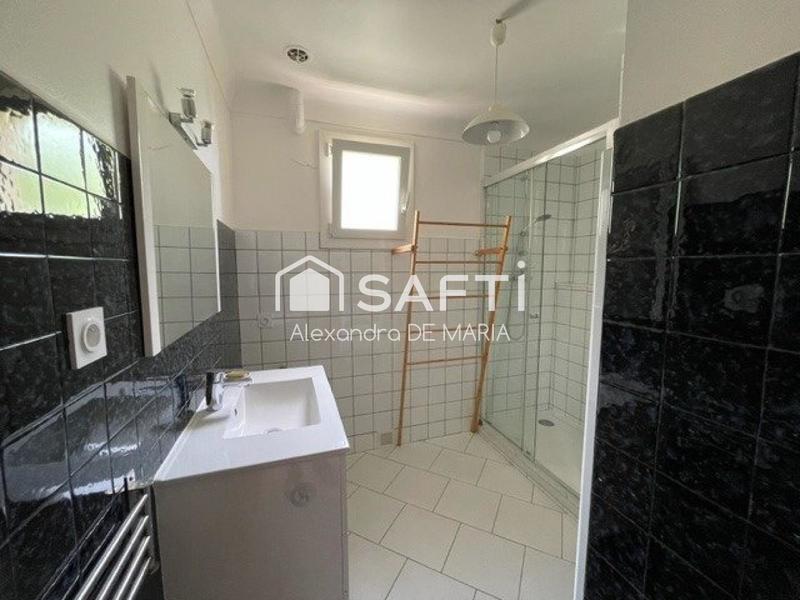 Maison - 170 m² - 8 pièces