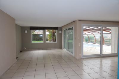 Maison - 228 m² - 7 pièces