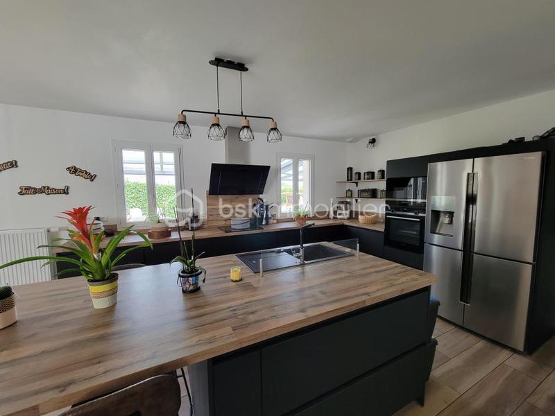 Maison - 169 m² - 8 pièces