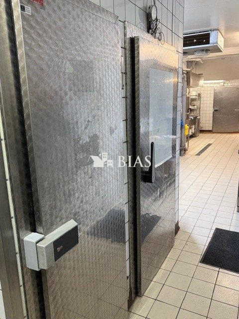 Fonds de commerce - Local commercial - 150 m²