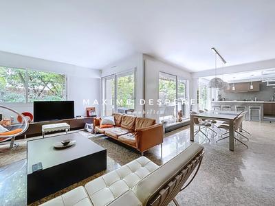 Appartement - 188 m² - 6 pièces