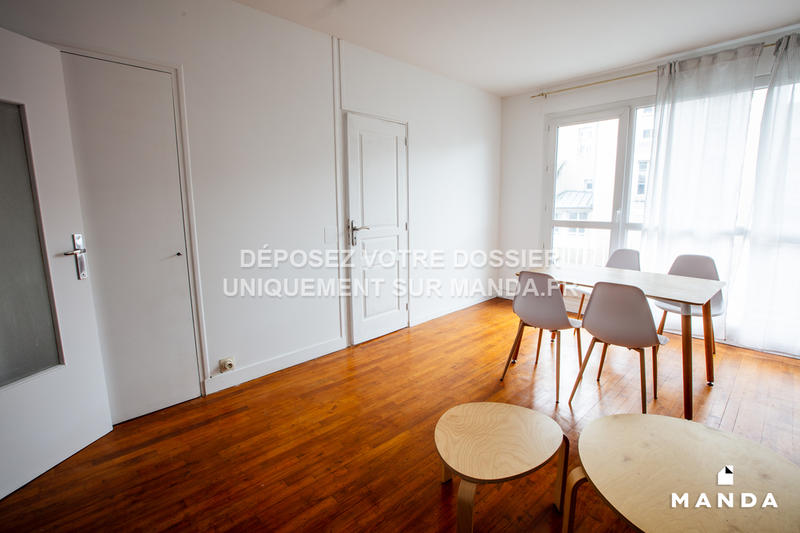 Chambre - 12 m² - 4 pièces