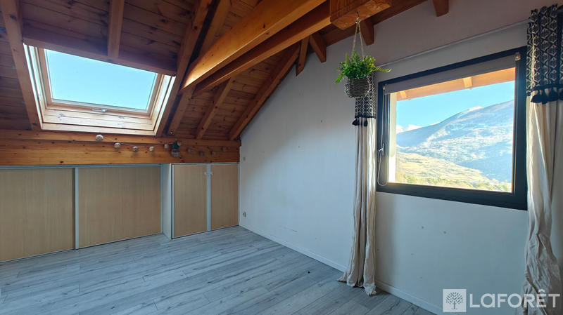 Maison - 166 m² - 8 pièces