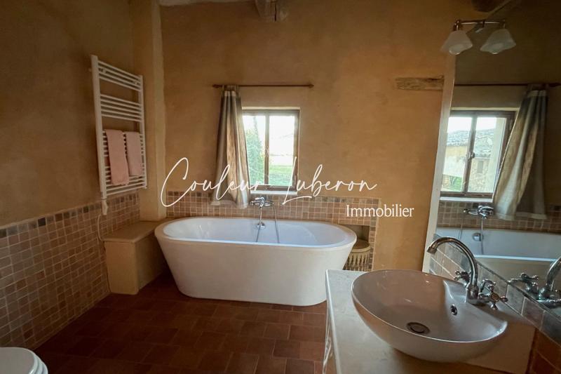 Propriété - 600 m² - 14 pièces