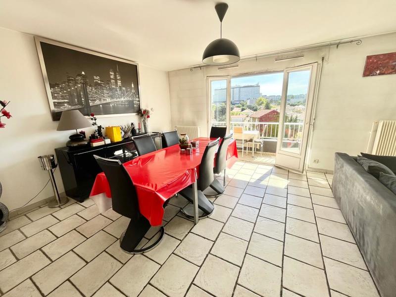 Appartement - 92 m² - 3 pièces