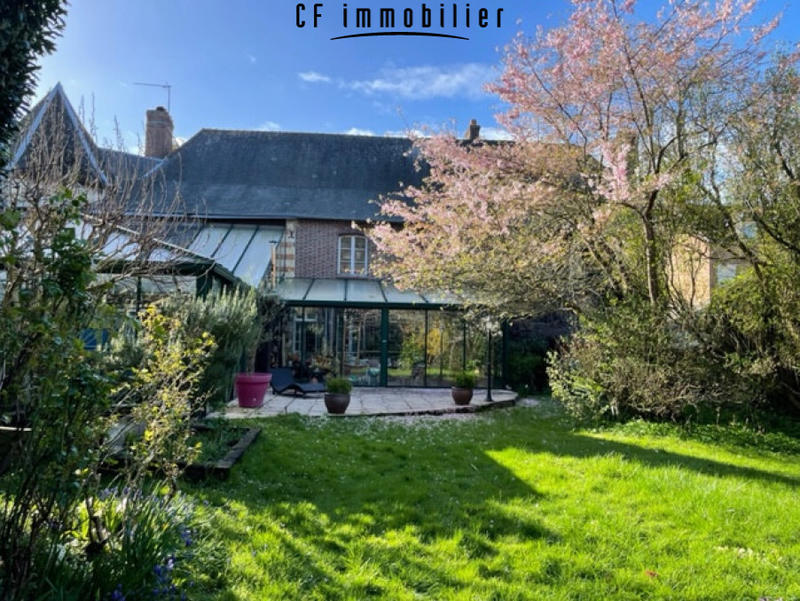 Maison - 390 m² - 10 pièces