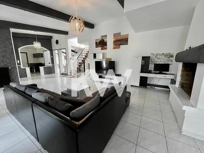 Villa - 170 m² - 6 pièces