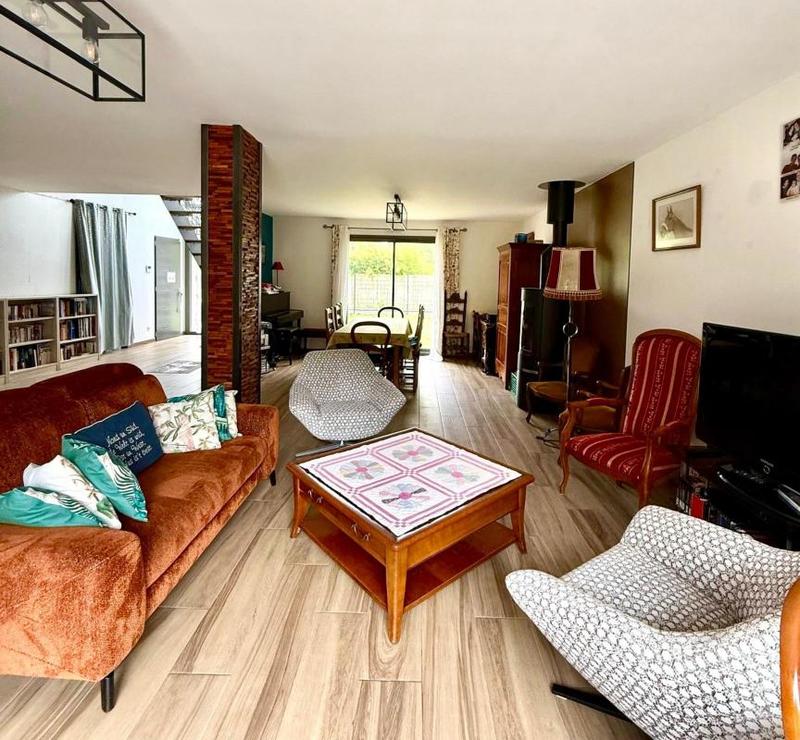 Pavillon - 194 m² - 7 pièces