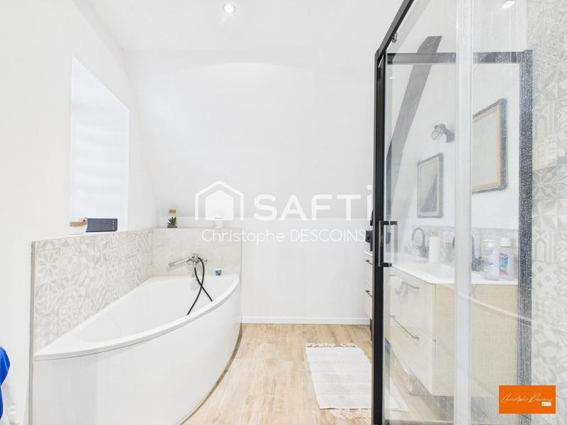 Maison - 105 m² - 5 pièces