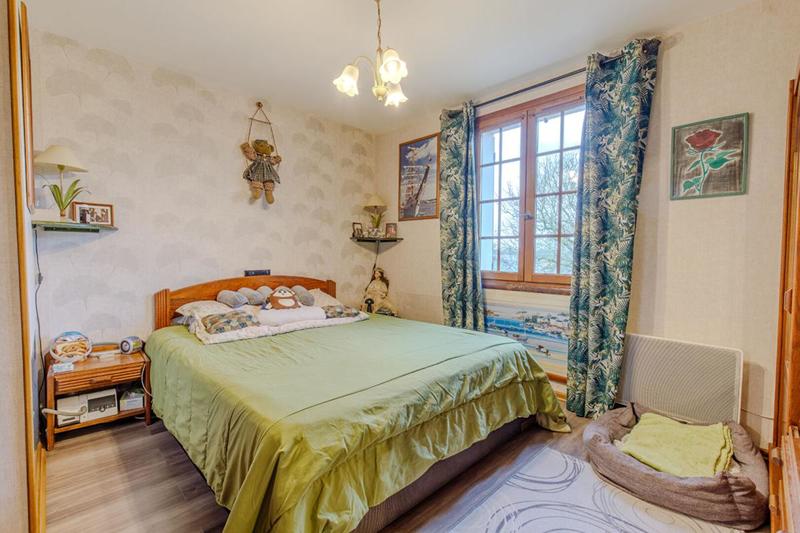 Maison - 141 m² - 8 pièces