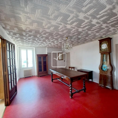 Maison - 95 m² - 8 pièces