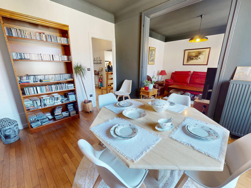 Appartement - 80 m² - 4 pièces