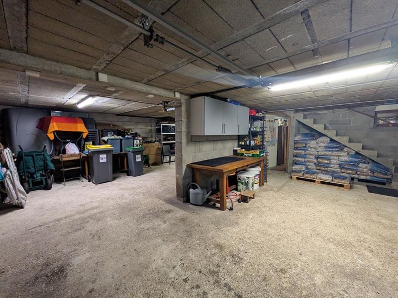 Maison - 141 m² - 8 pièces