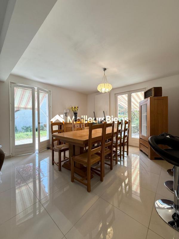 Maison - 174 m² - 6 pièces