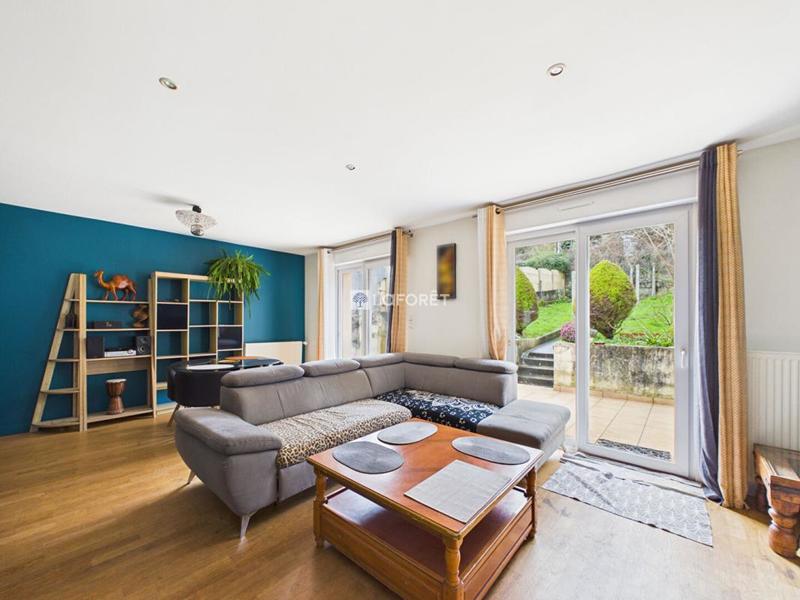 Maison - 93 m² - 4 pièces