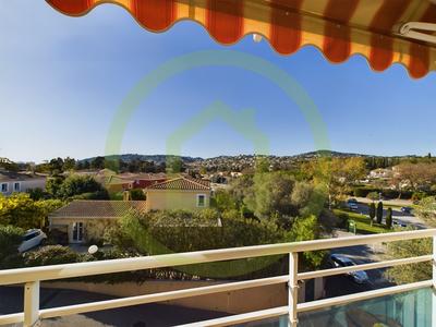 Appartement - 86 m² - 4 pièces