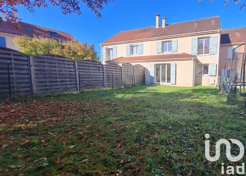 Maison - 94 m² - 5 pièces