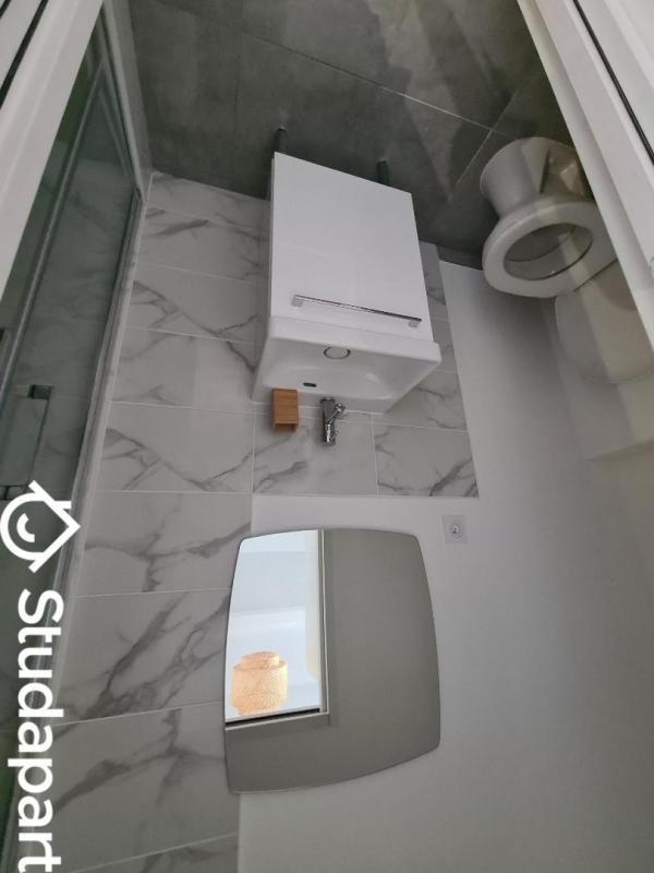 Chambre - 13 m² - 1 pièce