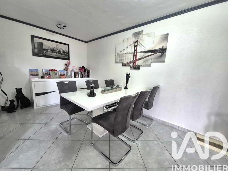 Maison - 91 m² - 5 pièces