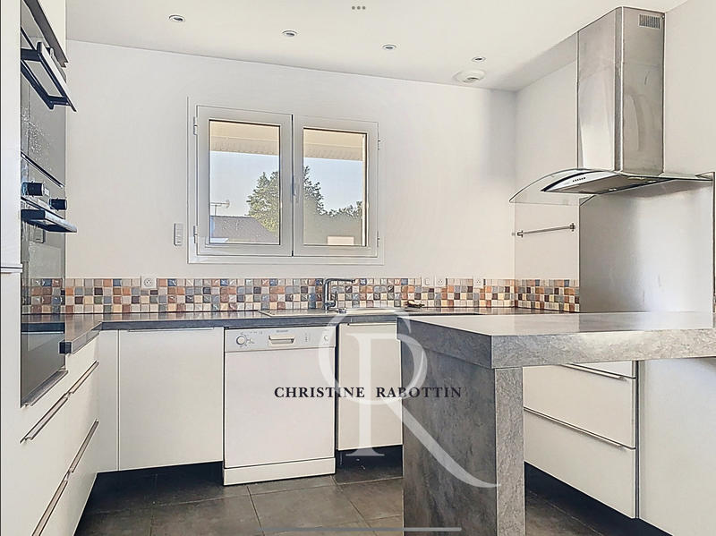 Villa - 143 m² - 4 pièces