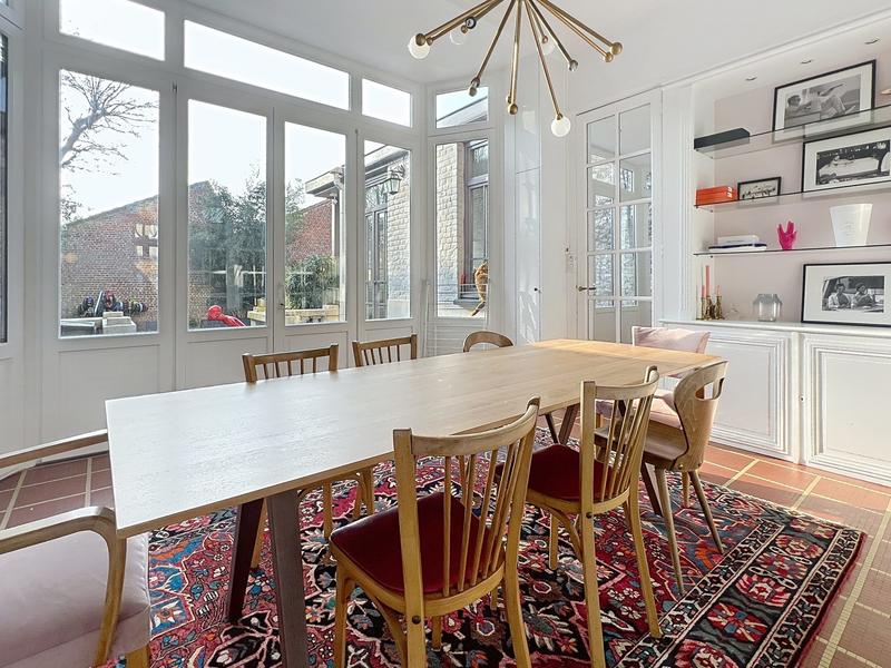 Maison - 214 m² - 7 pièces