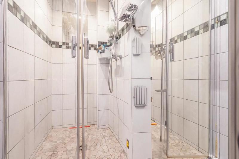 Appartement - 98 m² - 5 pièces