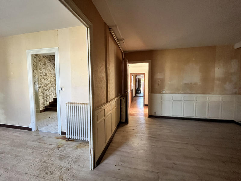 Maison - 264 m² - 13 pièces