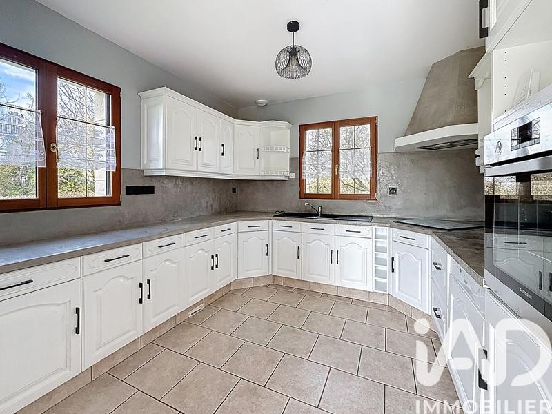 Maison - 165 m² - 8 pièces