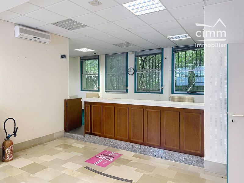 Bureau - 79 m² - 2 pièces