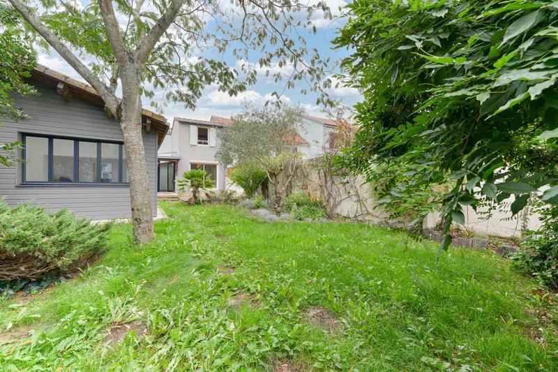 Maison - 175 m² - 8 pièces