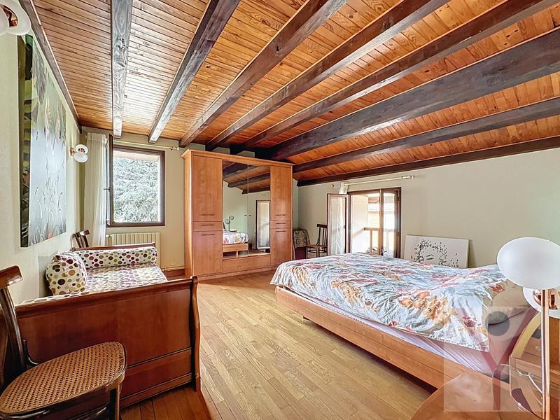 Maison traditionnelle - 182 m² - 5 pièces