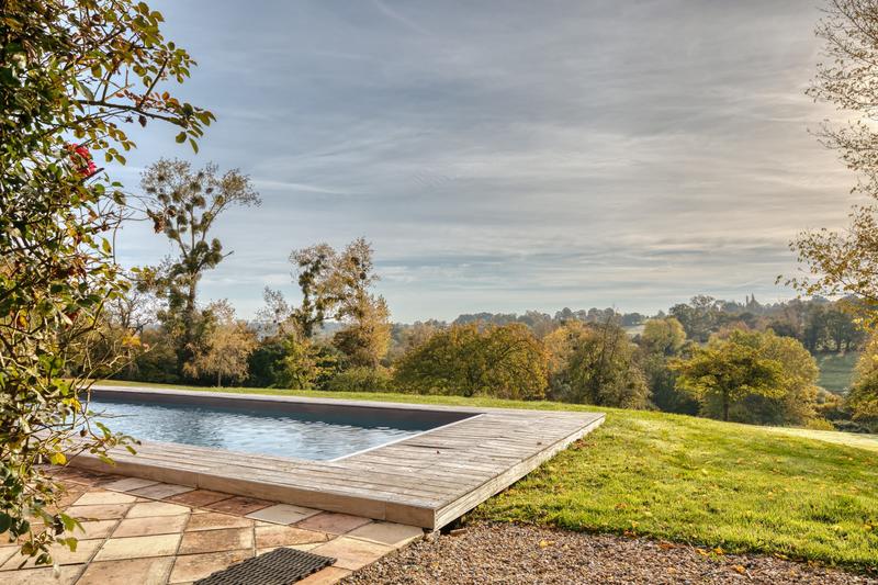 Maison - 268 m² - 8 pièces