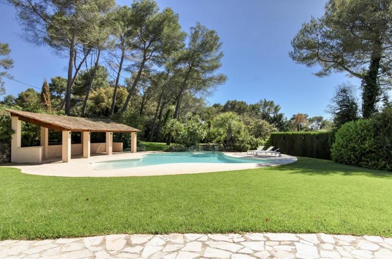 Villa - 540 m² - 13 pièces