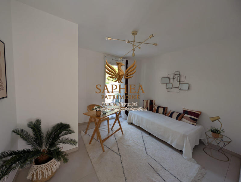 Appartement - 94 m² - 4 pièces