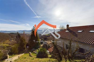 Maison - 225 m² - 7 pièces