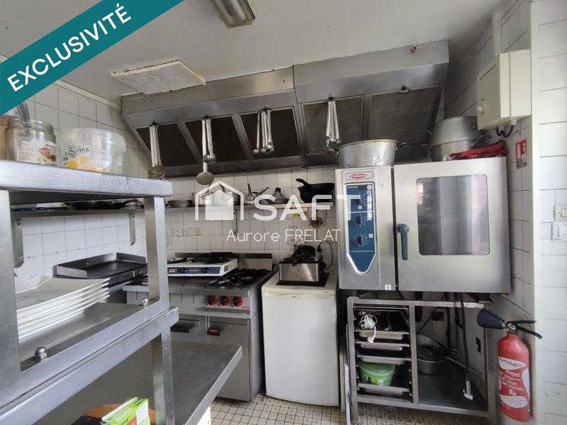 Maison - 270 m² - 10 pièces