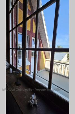 Maison - 239 m² - 10 pièces