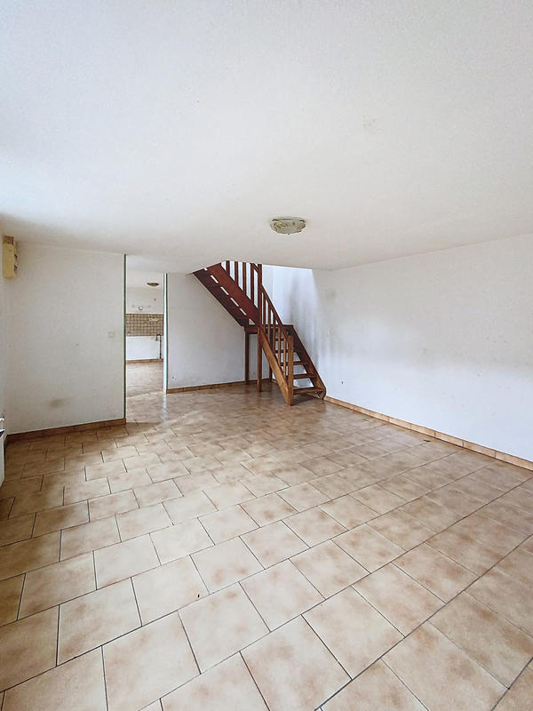 Maison - 99 m² - 5 pièces